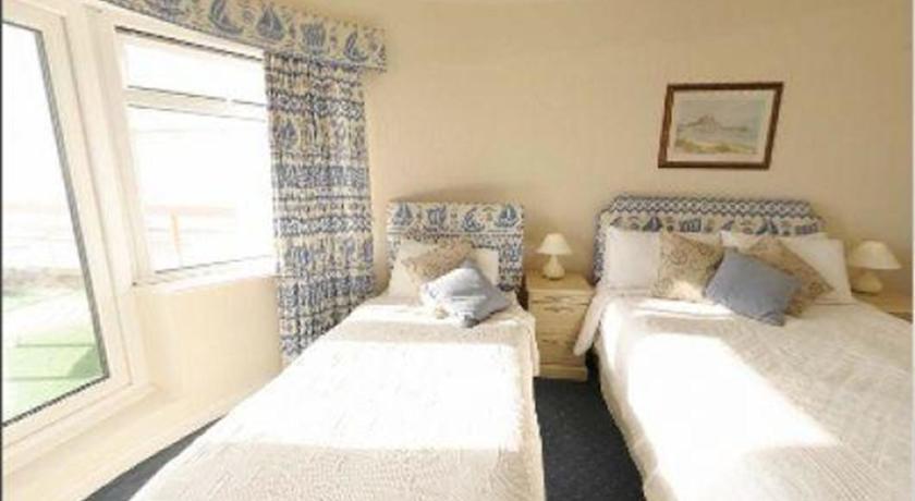 Maison Chaussey Guest House Saint Helier Room photo